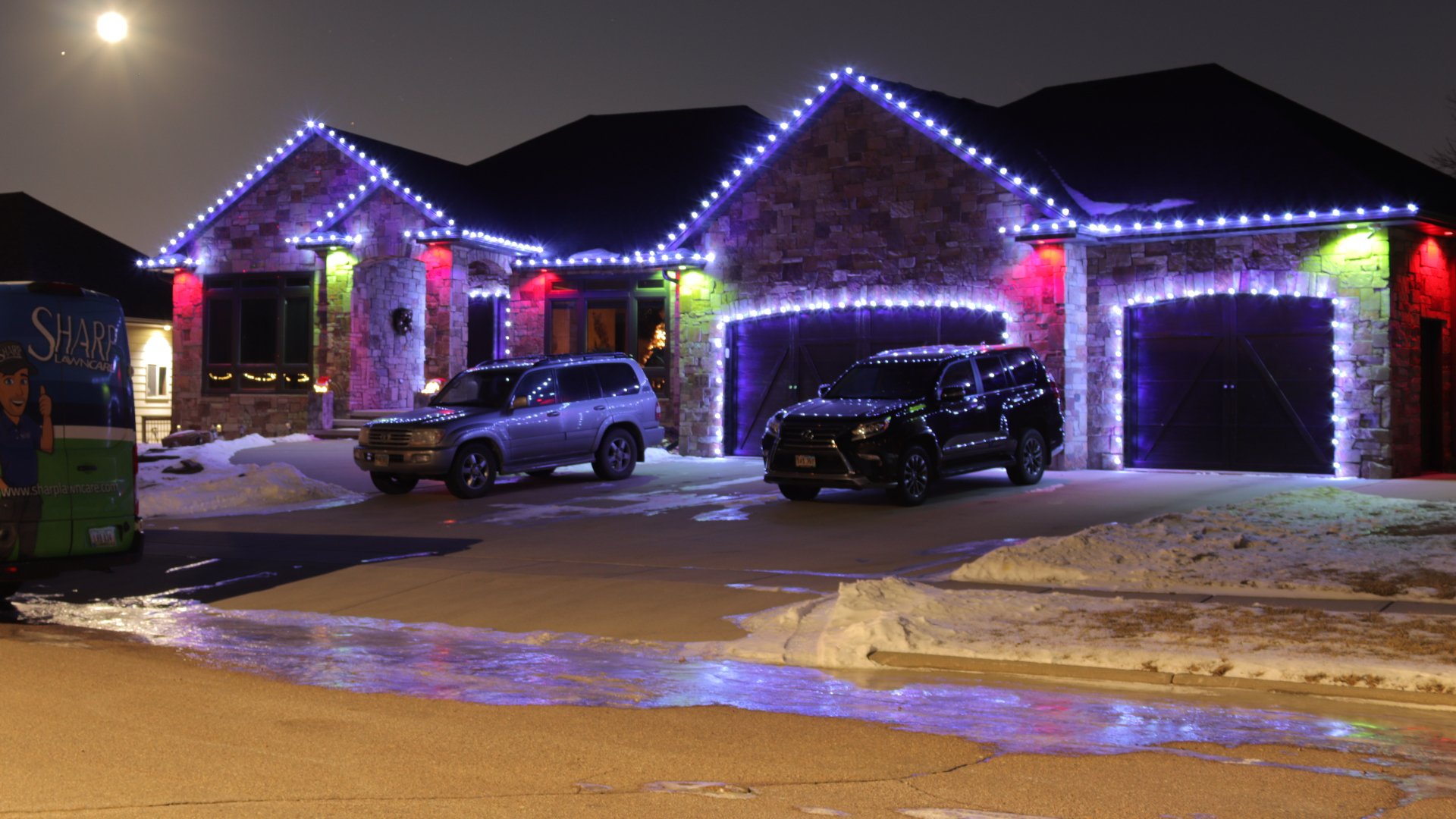 October Is a Great Month to Schedule a Christmas Light Installation Service