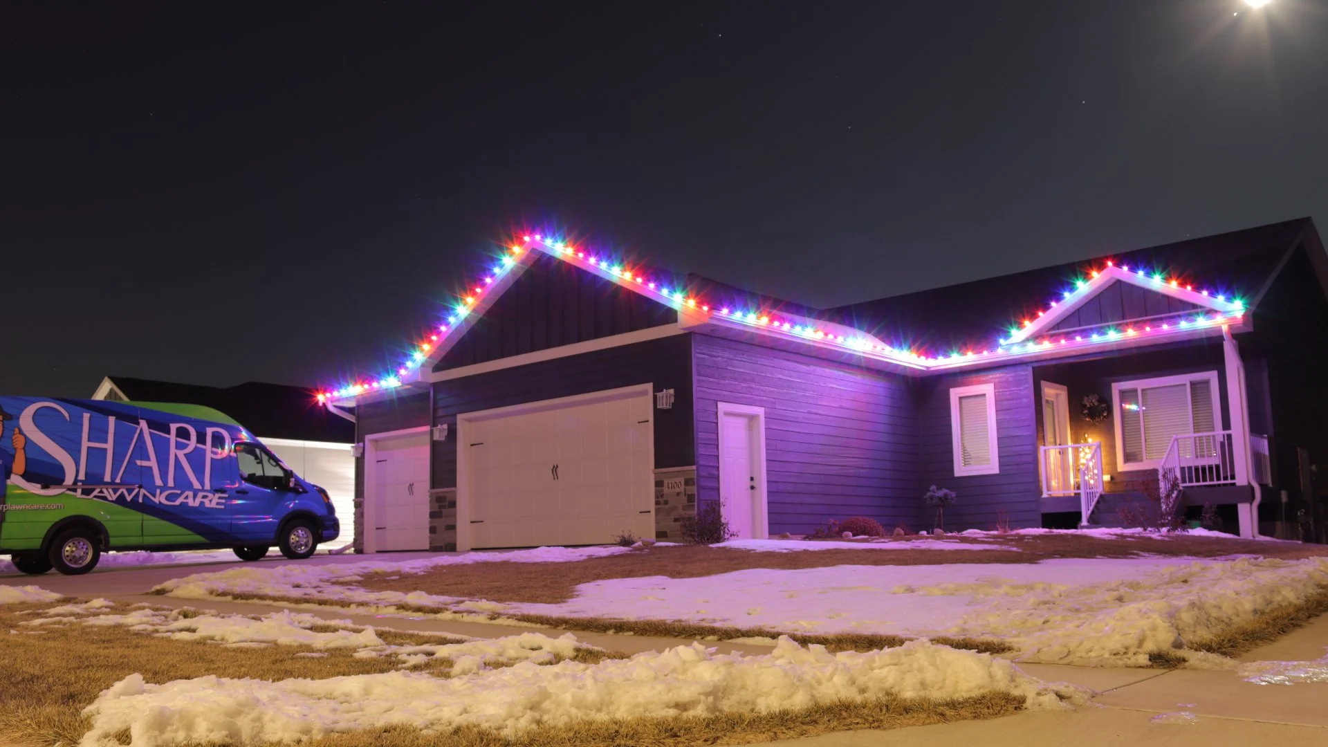 Should You Decorate Your House With White or Colored Christmas Lights?