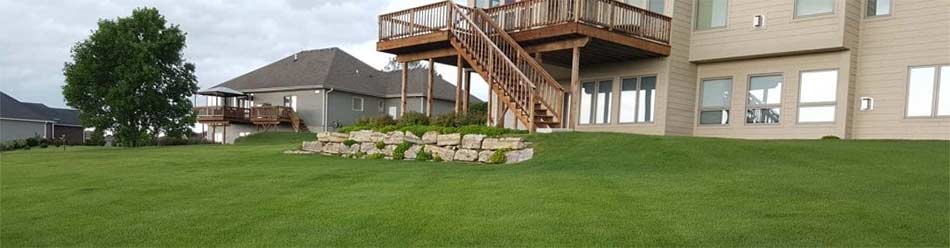Healthy lawn with fertilized grass in Sioux Falls, SD.